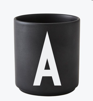 Frendorf | Personalisierter A-Z Becher Porzellan klassisch von Design Letters!