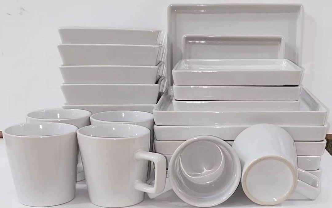 Frendorf | 24-teiliges quadratisches weißes Dinner-Set