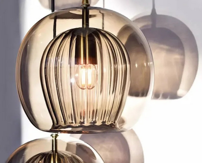 LuxeSphere – Moderne Hängelampe aus Glas