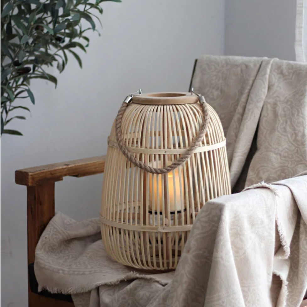 Frendorf | SunWeave Rattan Laterne | Natürliche Deko | Stimmungslicht für Innen & Außen