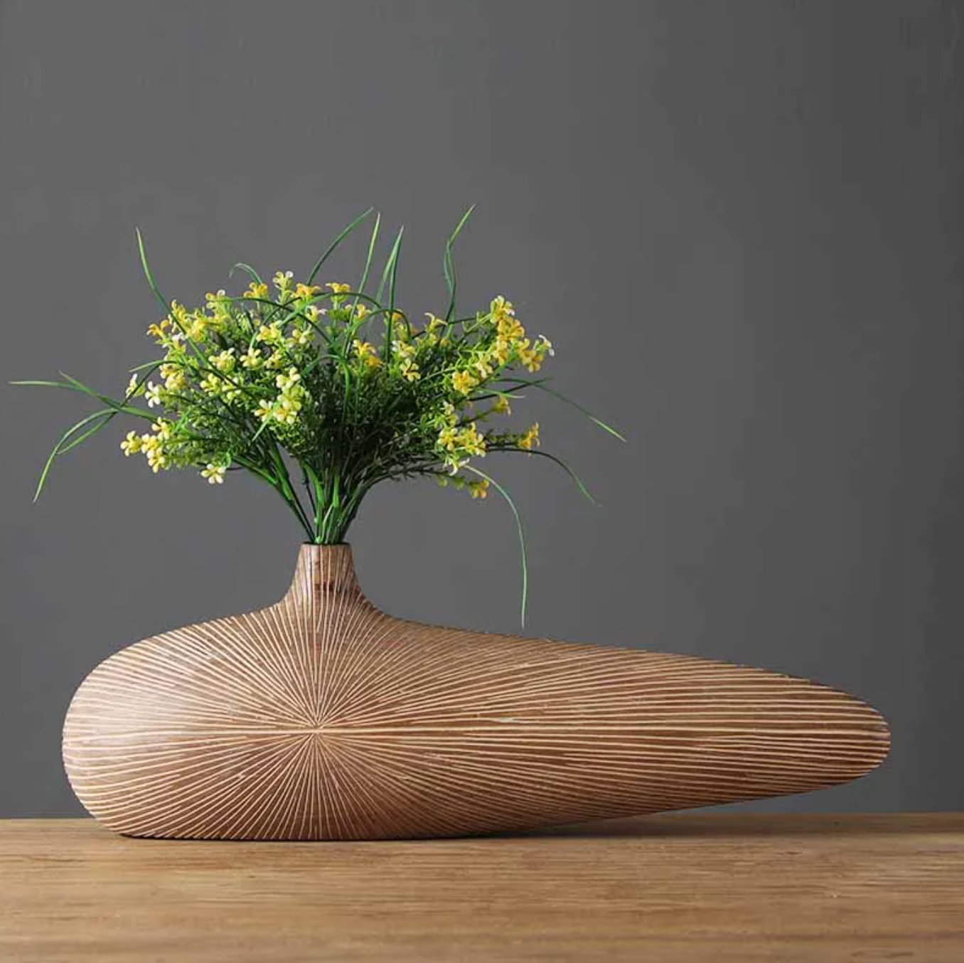 Frendorf | ClayAura Sahara Skulpturierte Vase | Handgefertigt | Moderne Deko für Zuhause | Elegantes Design