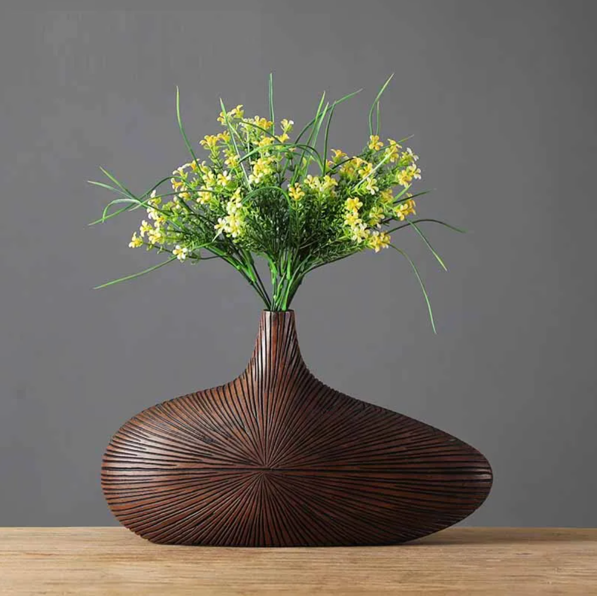 Frendorf | ClayAura Sahara Skulpturierte Vase | Handgefertigt | Moderne Deko für Zuhause | Elegantes Design