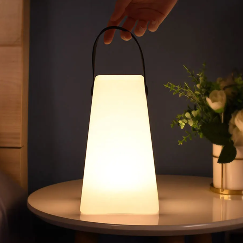 Frendorf | LumiShield Wasserdichte Außenlampe | Wetterfest | Modernes Design | LED-Beleuchtung