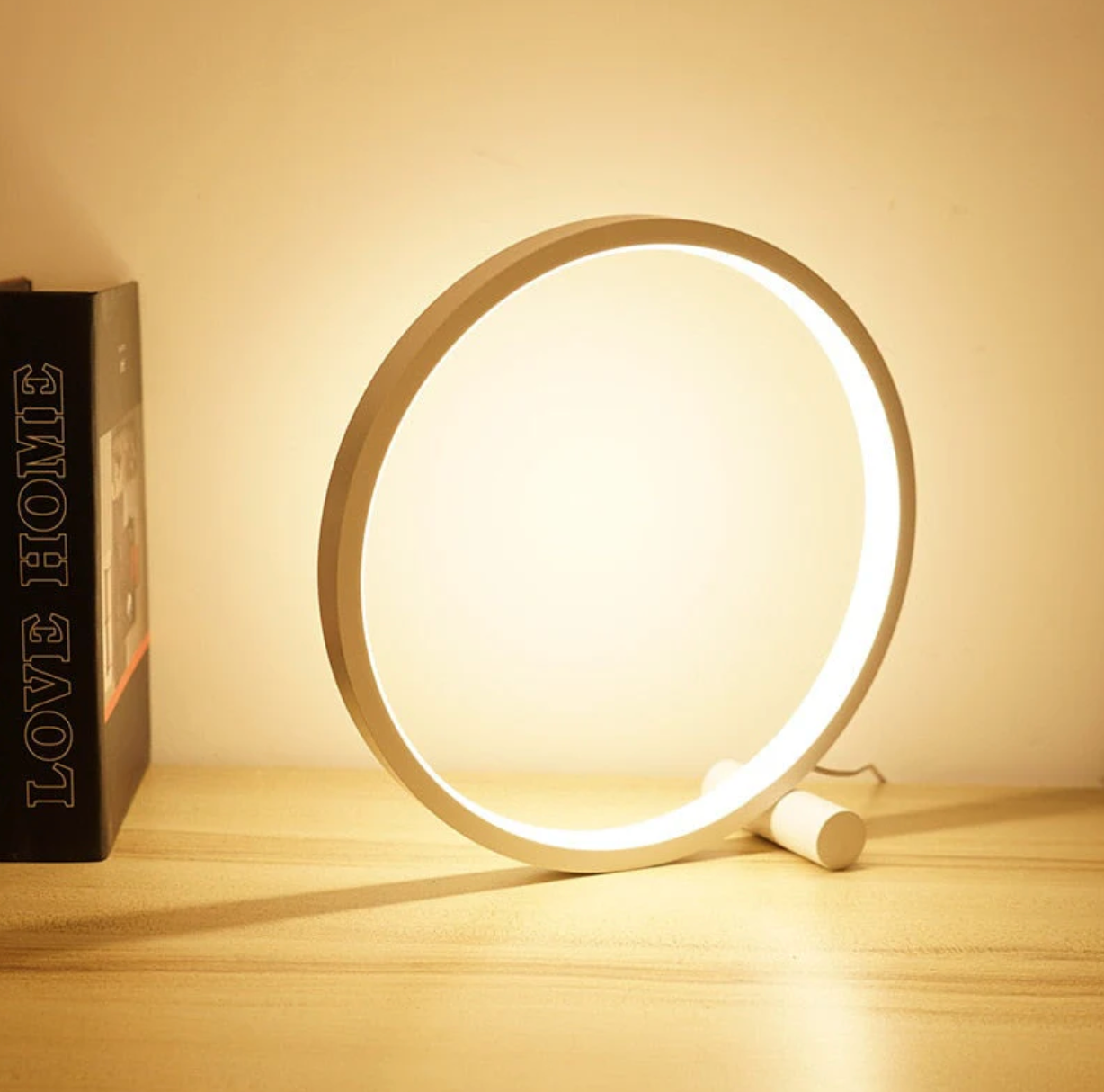 Frendorf - Minimalistische Tischlampe mit Touch- und Dimmfunktion