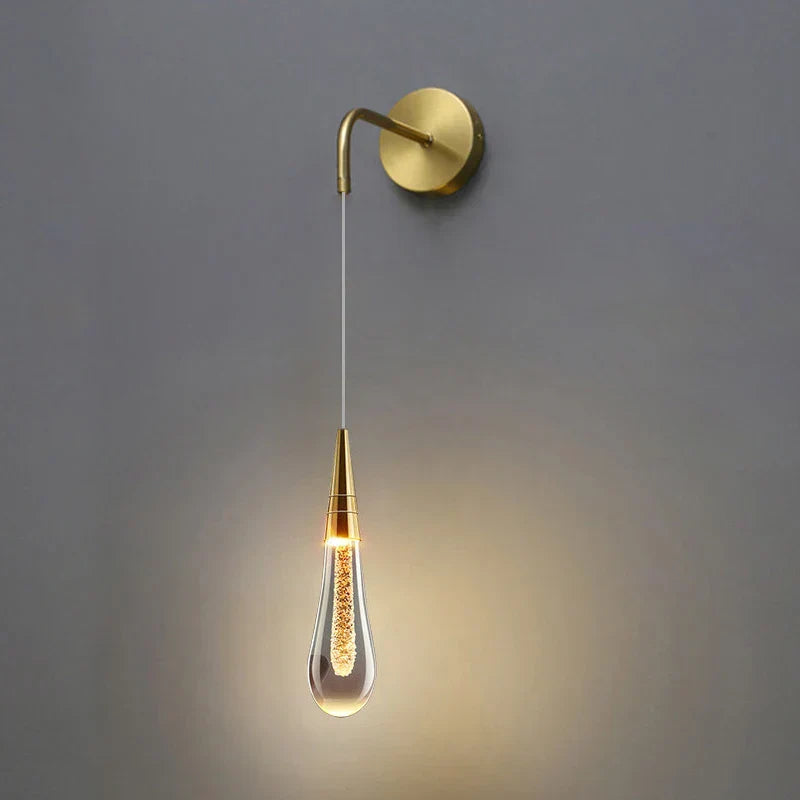 Frendorf - Elegante Wandleuchte mit funkelnden Kristalltropfen