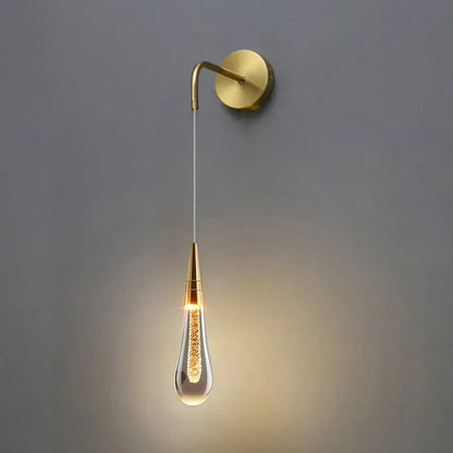 Frendorf - Elegante Wandleuchte mit funkelnden Kristalltropfen