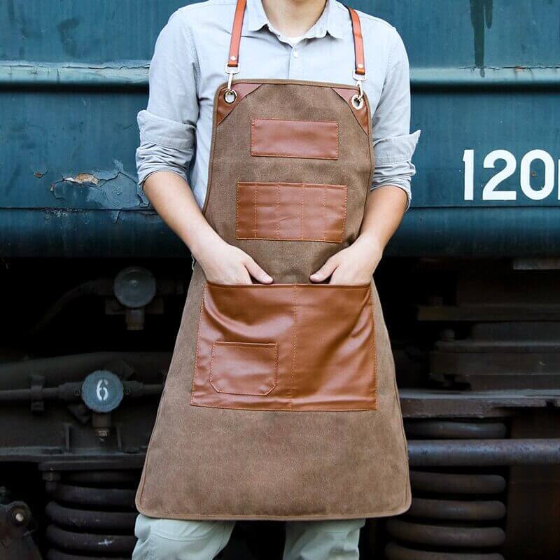 Frendorf | ForgeMaster Premium Leder-Schürze | Handgefertigt | Verstellbare Riemen | Perfekt für Grillen, Kochen & Handwerk