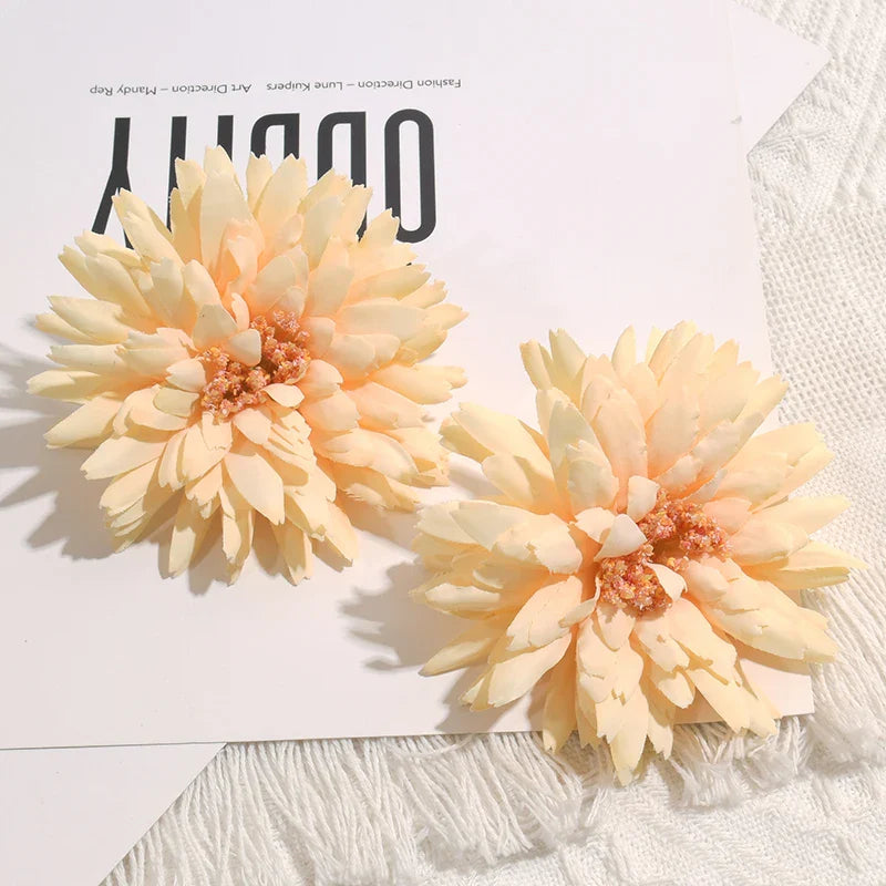 Frendorf | 30 Stück Gerbera Kunstseide Blumen Köpfe – 8CM Hochwertige DIY Blumen für Hochzeit, Dekoration, Kränze und Bastelprojekte