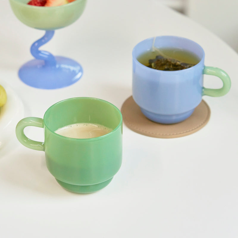 2-colored glass mug