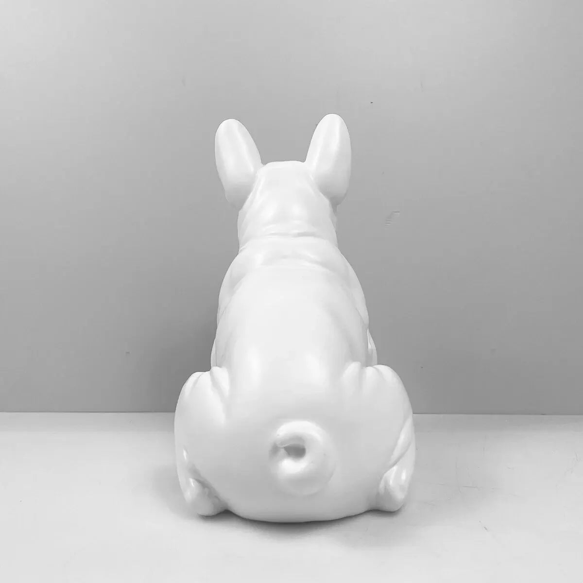 Französische Bulldoggen-Statue – farbenfrohe Hundestatue aus Kunstharz für Heimdekoration und Präsentation im Freien, perfekt für Bulldoggenliebhaber