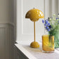 Nordische farbenfrohe Tischlampe