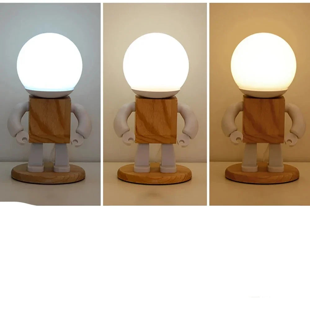Nordische Holz-Roboter-Tischlampe