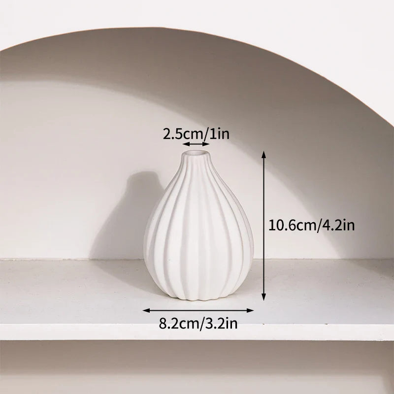 Minimalistische Keramik Blumenvase