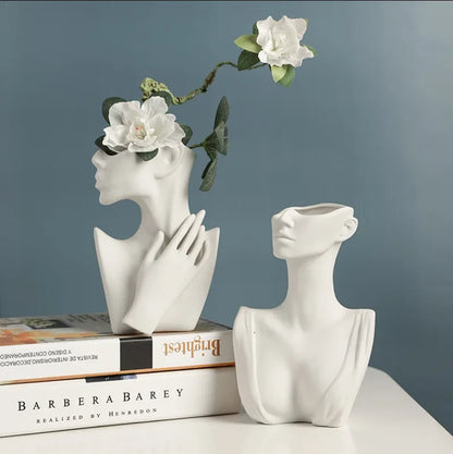 Elegante weiße Gesichtsmuster-Vase | Keramische Vase perfekt für Blumen oder Federn