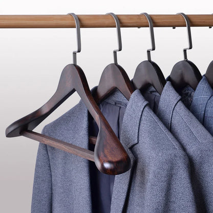 Oaklee Élite – Luxe Holz Kleiderbügel mit Raffiniertem Design