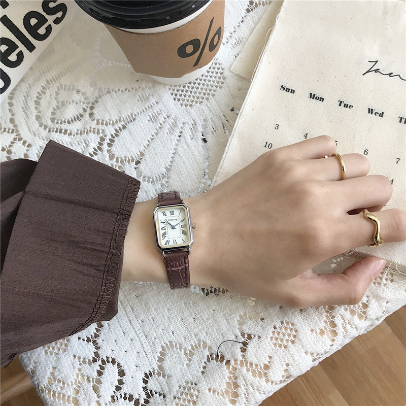 Frendorf | Retro-Uhr mit Lederarmband für Damen