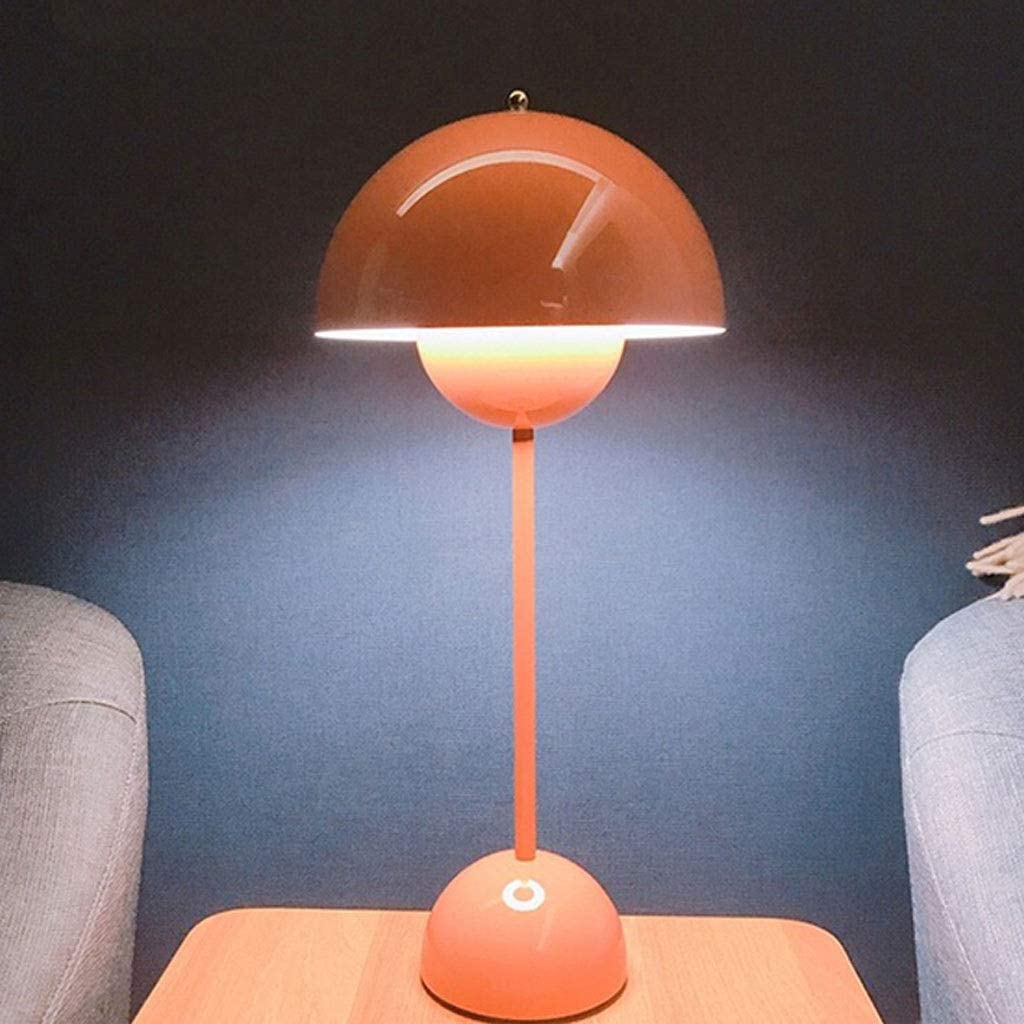Nordische farbenfrohe Tischlampe