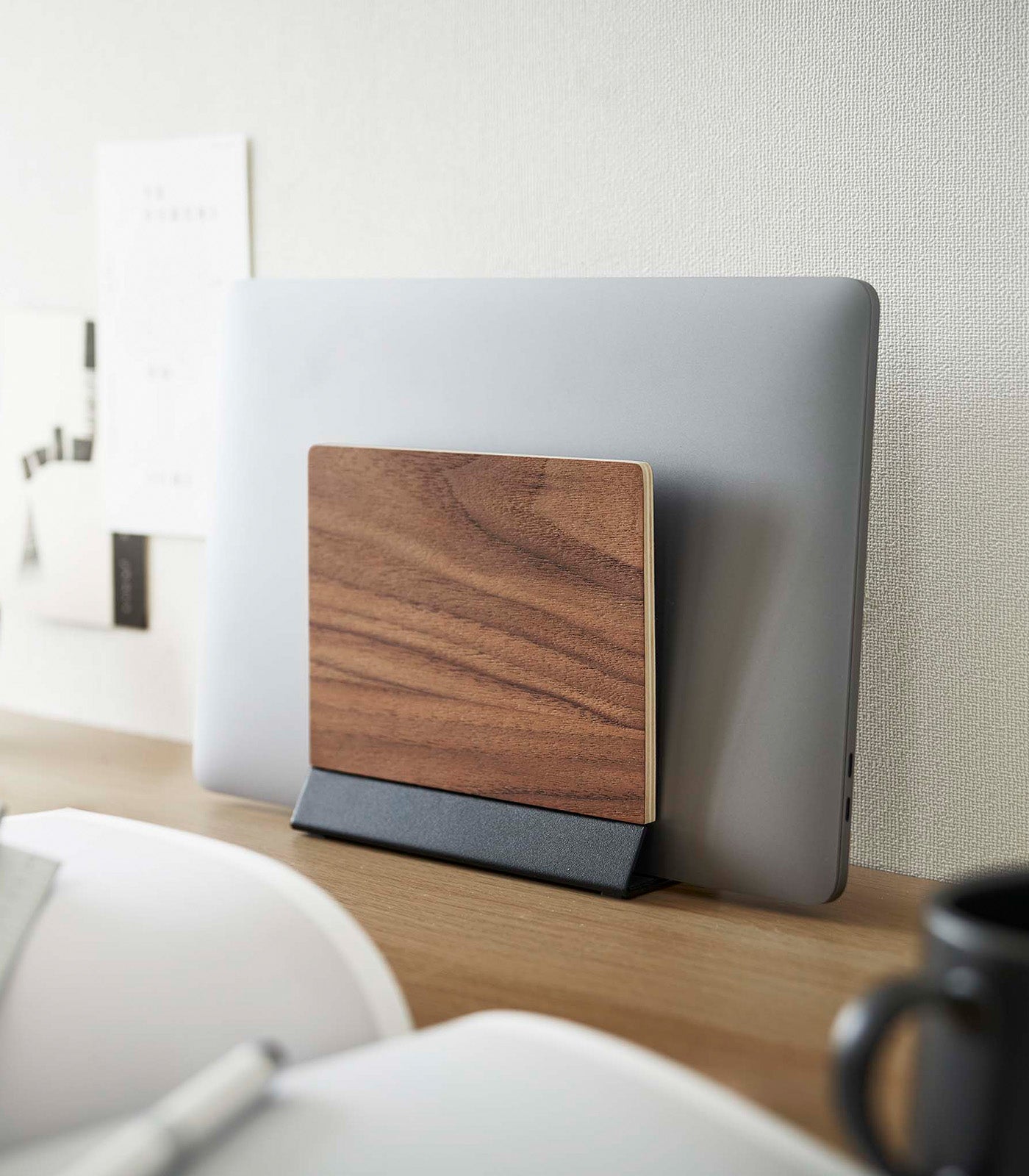 Slim Laptop Stand - Stahl + Holz