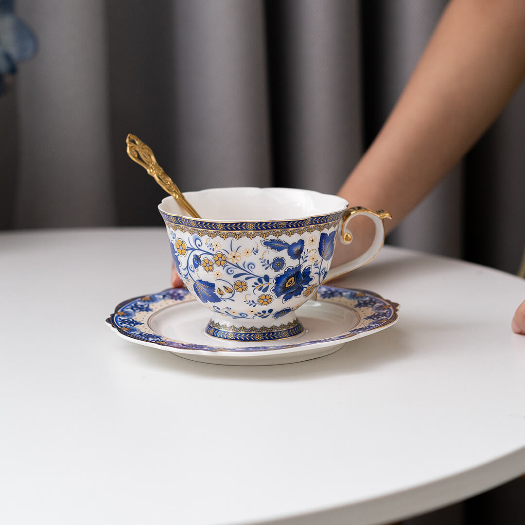 Frühling Blumen Knochenporzellan Tasse und Untertasse