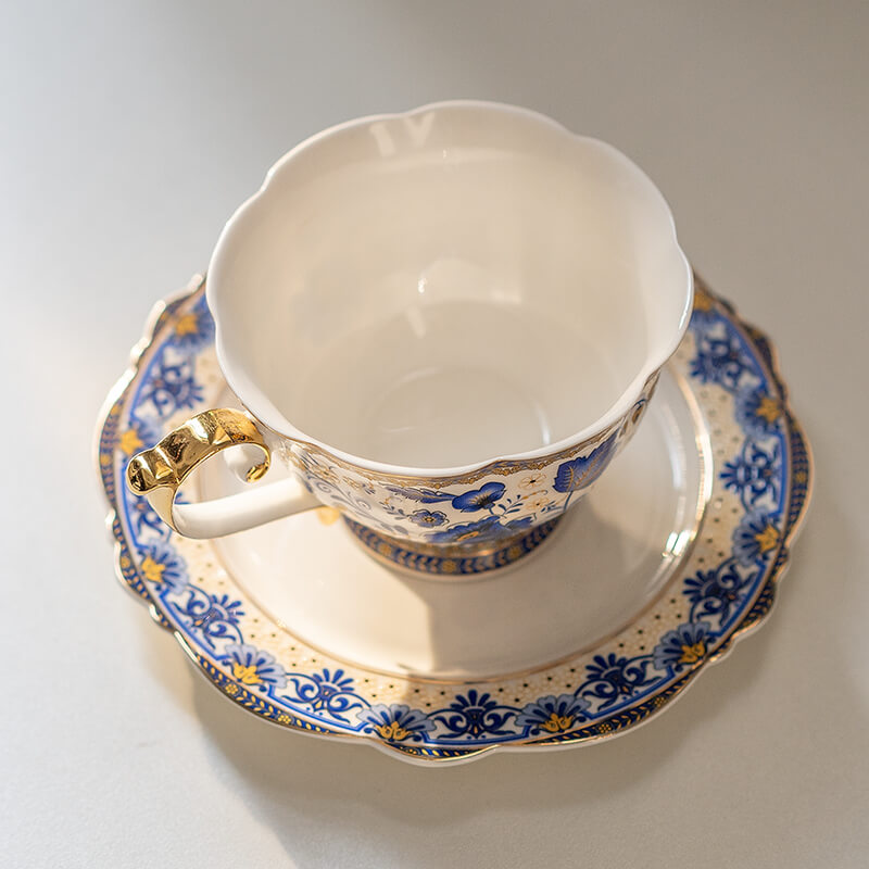 Frühling Blumen Knochenporzellan Tasse und Untertasse