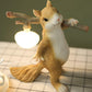 Frendorf | SquirrelLight Eichhörnchen Tischlampe | Verspieltes Design | LED Beleuchtung | Charmante Deko für Zuhause
