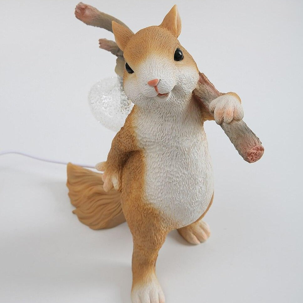 Frendorf | SquirrelLight Eichhörnchen Tischlampe | Verspieltes Design | LED Beleuchtung | Charmante Deko für Zuhause
