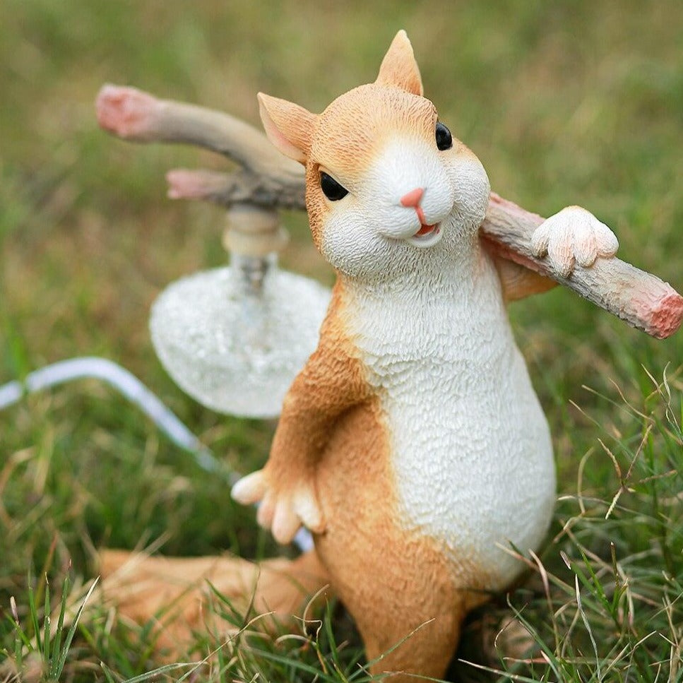 Frendorf | SquirrelLight Eichhörnchen Tischlampe | Verspieltes Design | LED Beleuchtung | Charmante Deko für Zuhause