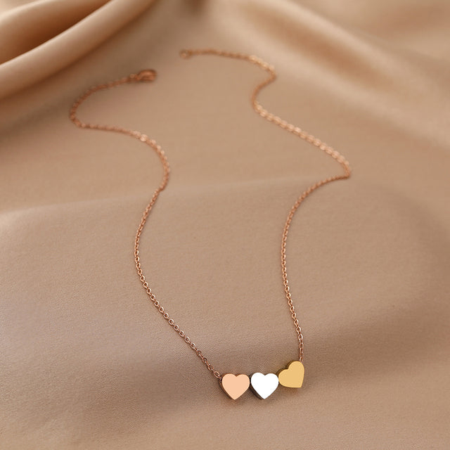 Frendorf | Triple Heart Necklace in Gold