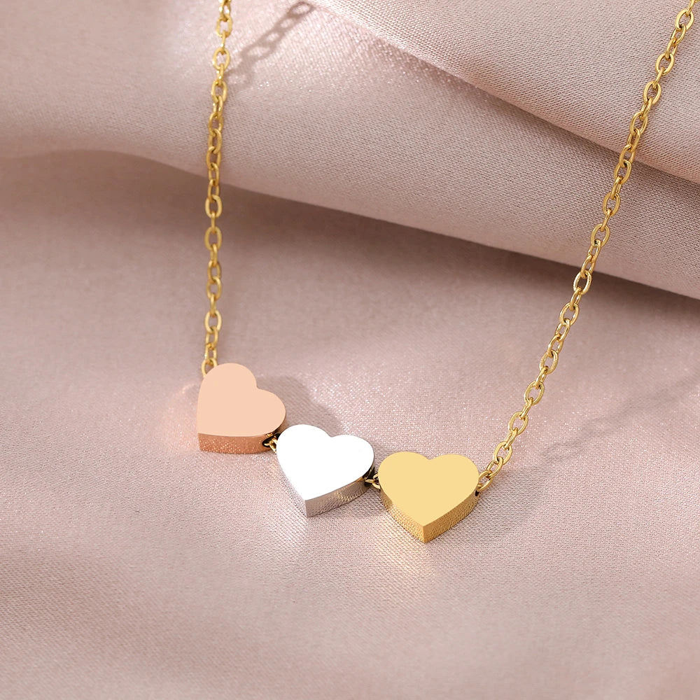 Frendorf | Triple Heart Necklace in Gold