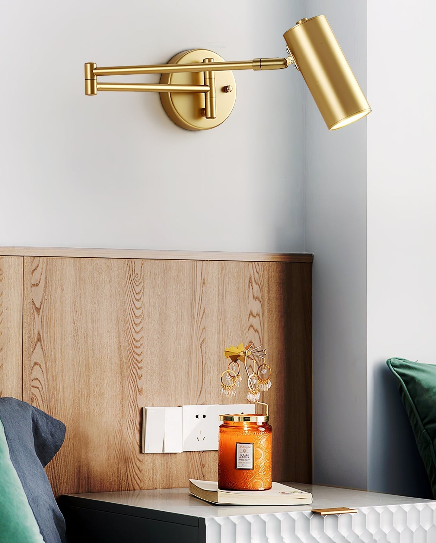 Frendorf | Elegante Eisen Wandlampe zur Beleuchtung und Dekoration Ihres Interieurs