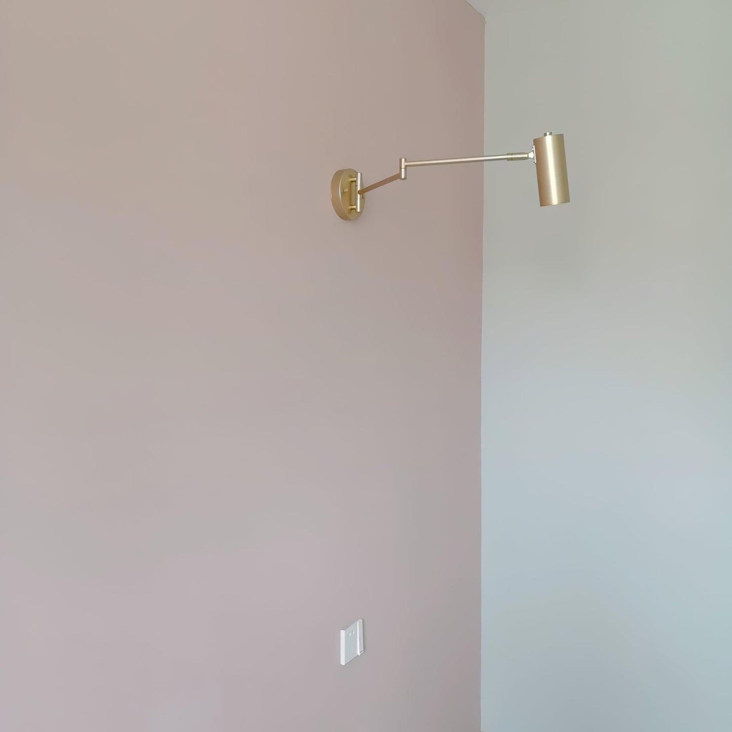 Frendorf | FlexiGlide Schwenkarm-Wandleuchte | Verstellbares Design | LED-kompatibel | Perfekte Beleuchtung für Arbeits- und Wohnbereiche