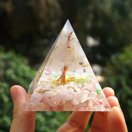 #235 - Handgefertigte Orgonit-Pyramide aus Chalcedon und rosa Opal „Baum des Lebens“