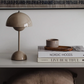 Moderne Tischlampe - Schlicht und Minimalistisch