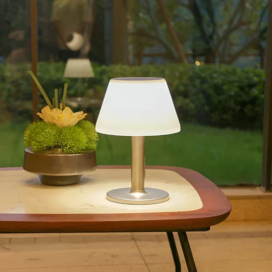 Frendorf | LumaSol - Elegante Solar-Bordlampe