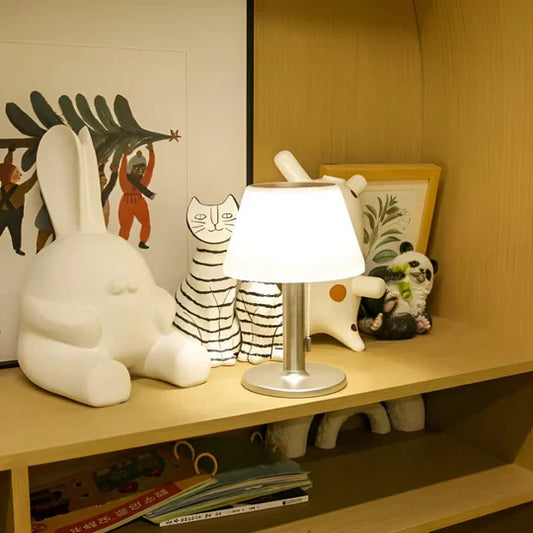 Frendorf | LumaSol - Elegante Solar-Bordlampe