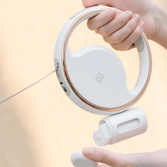 Frendorf | AutoLeash Light – Automatische Hundeleine mit LED & Kotbeutelhalter für sichere Spaziergänge