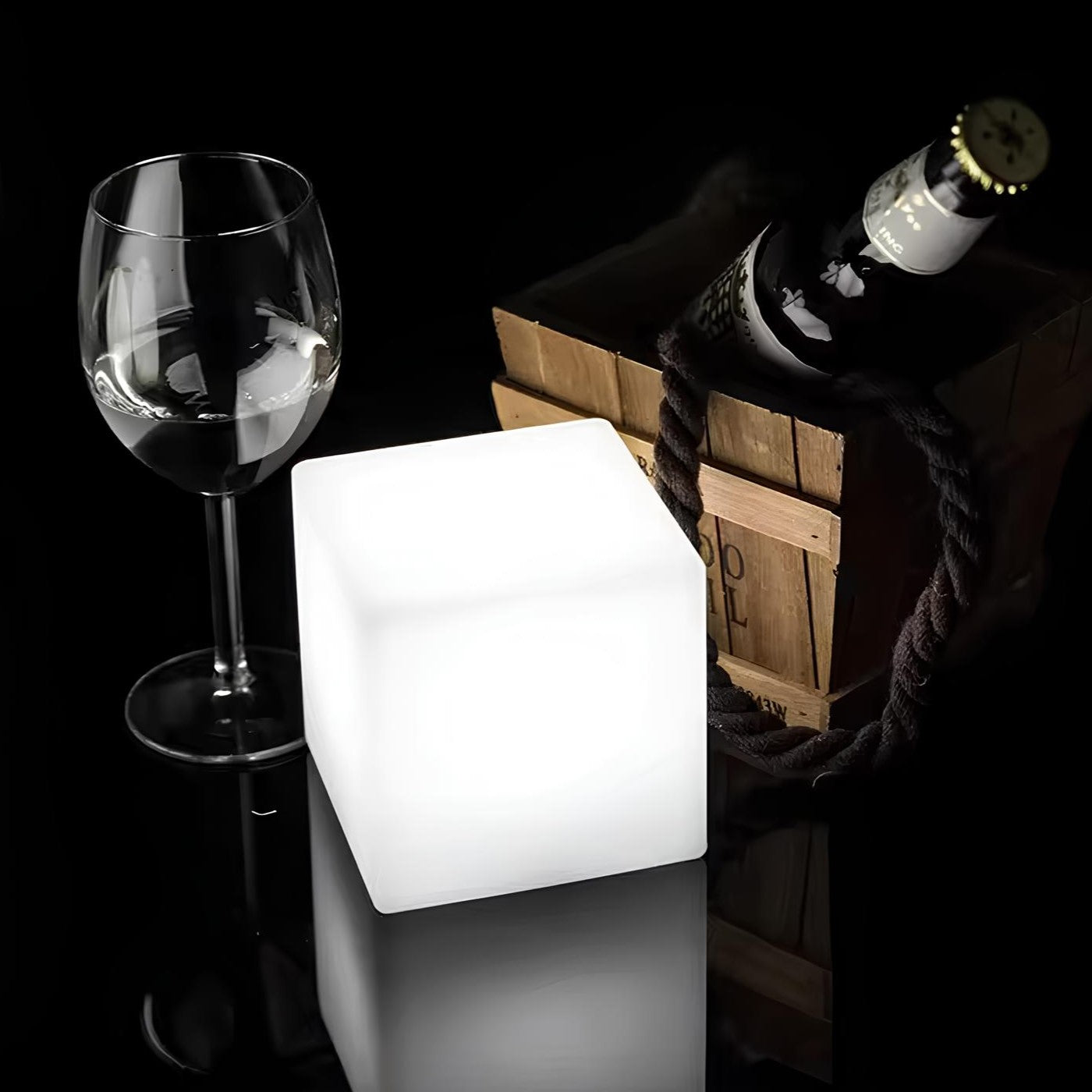 Frendorf | CubeLume Kubische Gartenleuchte | LED Außenbeleuchtung | Solarbetrieben | Stilvolles Design