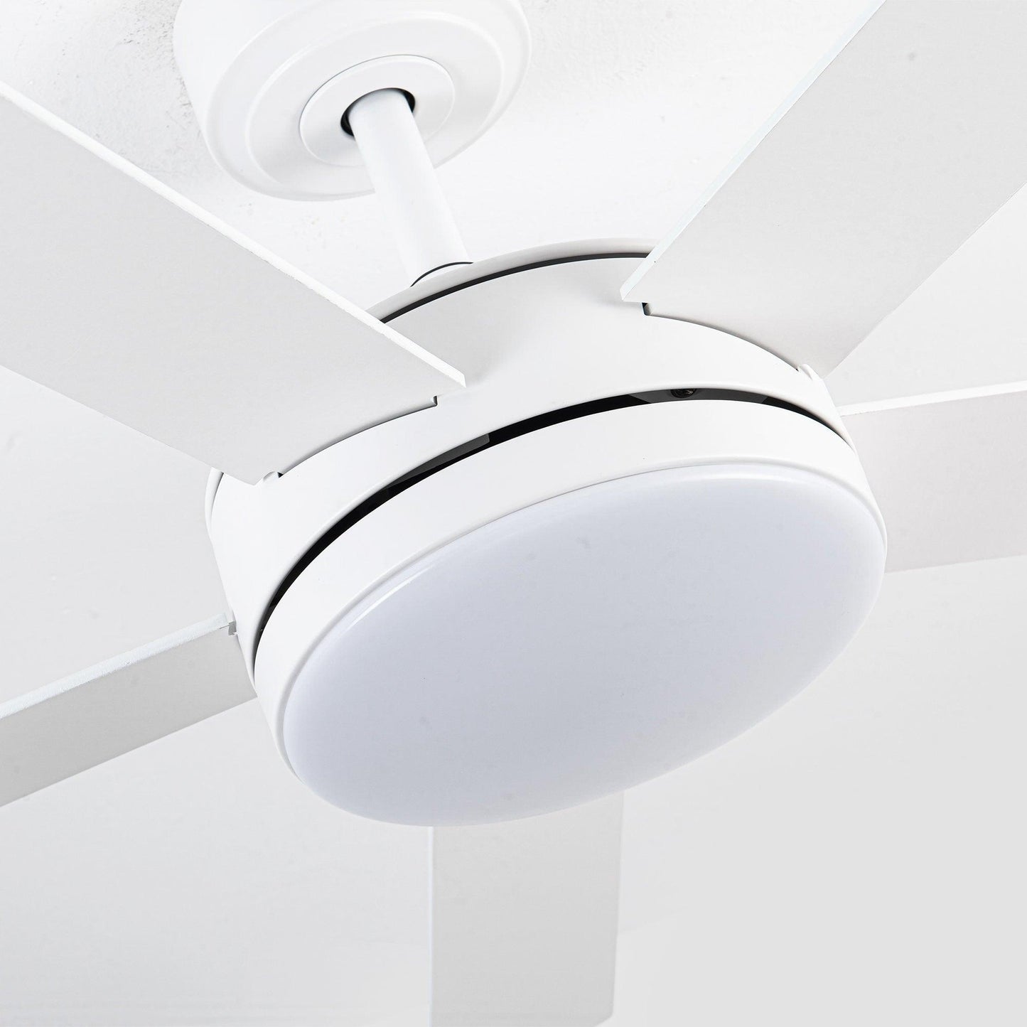 Vaczon 48" 5 Blätter Industrie DC Motor Deckenventilator mit LED-Beleuchtung und Fernbedienung