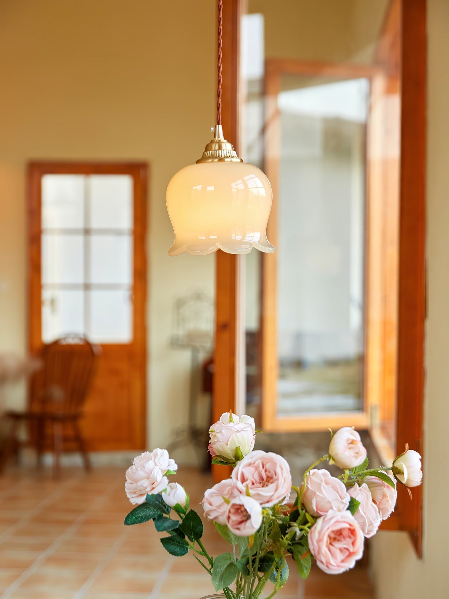 Frendorf | Bloomelia Talblume Pendelleuchte | Blütenförmiges Design | Elegante Beleuchtung für Zuhause