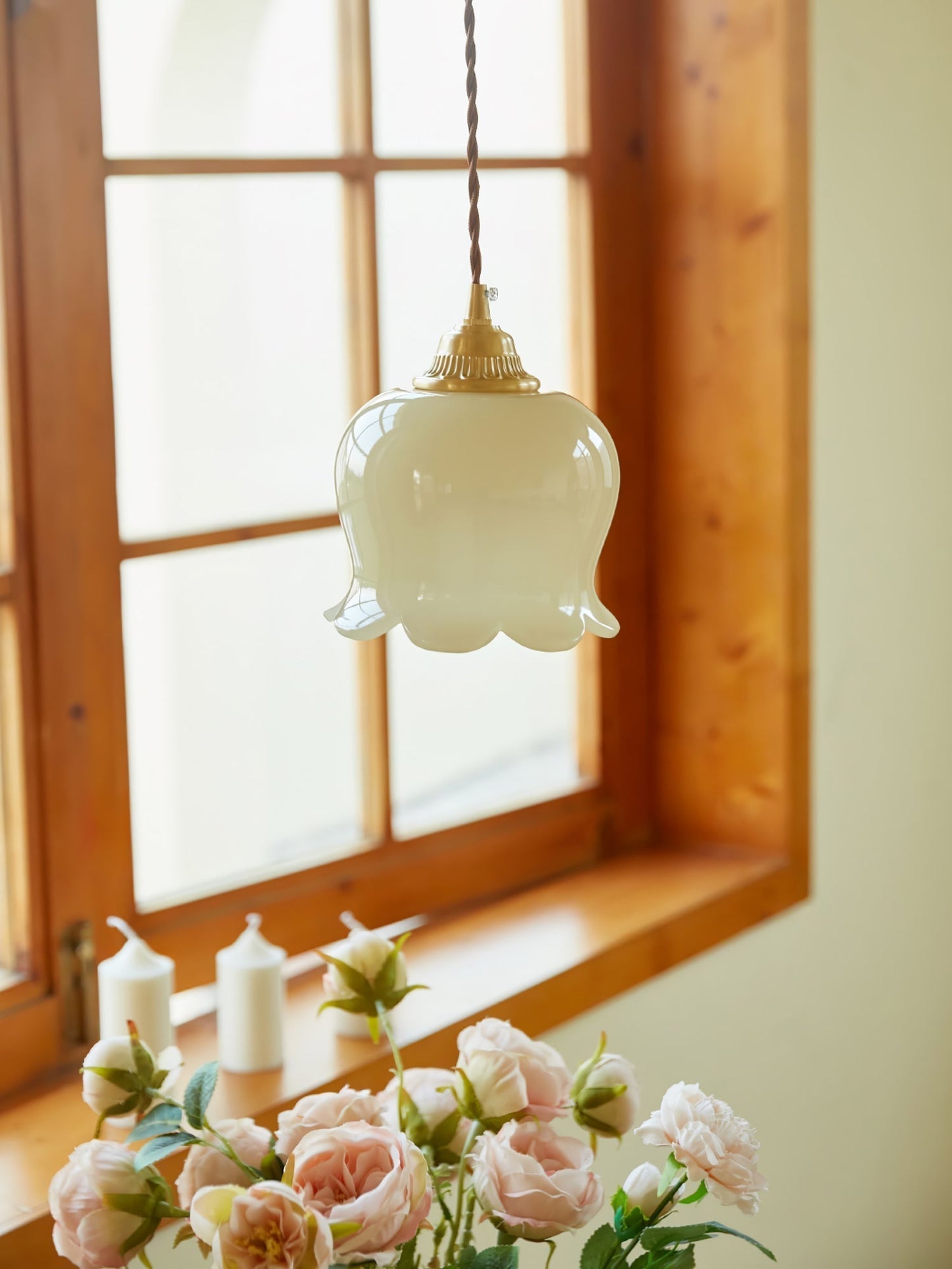 Frendorf | Bloomelia Talblume Pendelleuchte | Blütenförmiges Design | Elegante Beleuchtung für Zuhause