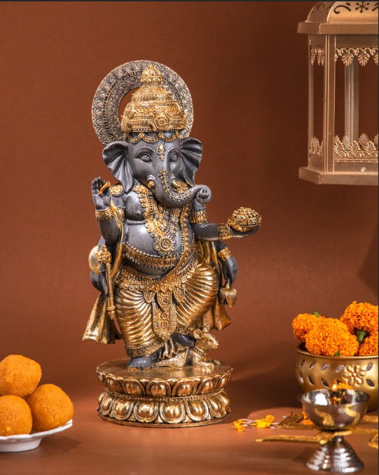 Stehende Ganesha Statue - Schwarz & Gold
