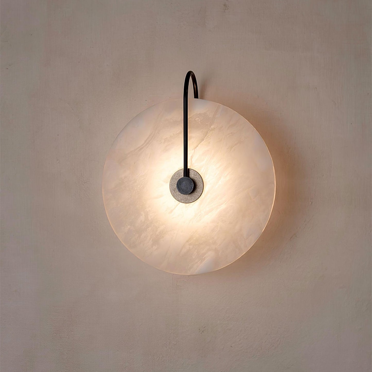 Weiße Alabaster-Wandlampe