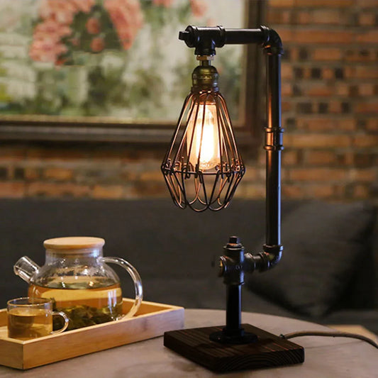 RetroCharm – Retro-Tischlampe aus Metall