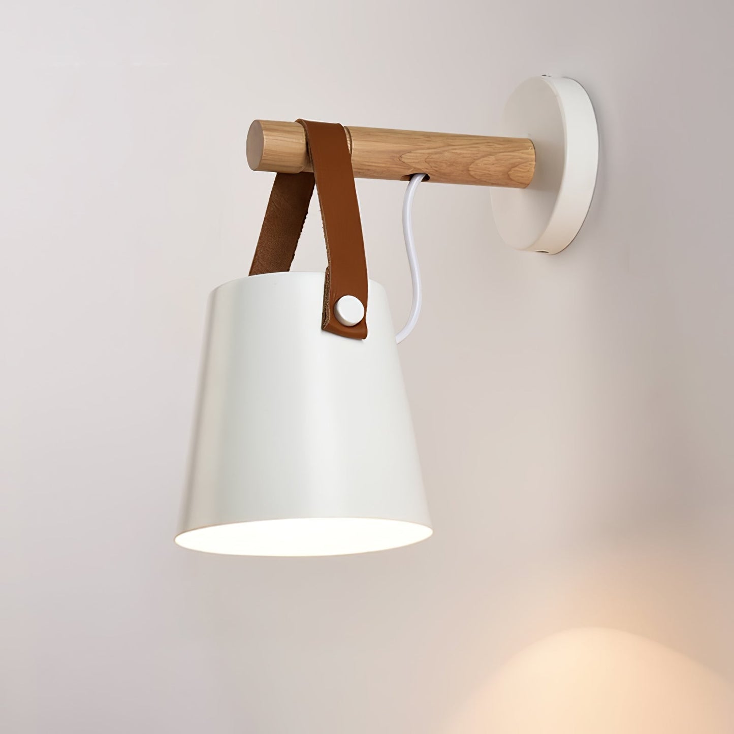 Frendorf | WoodlyGlow Konische Wandleuchte aus Holz | Modernes Design | Umweltfreundlich | Deko für Zuhause