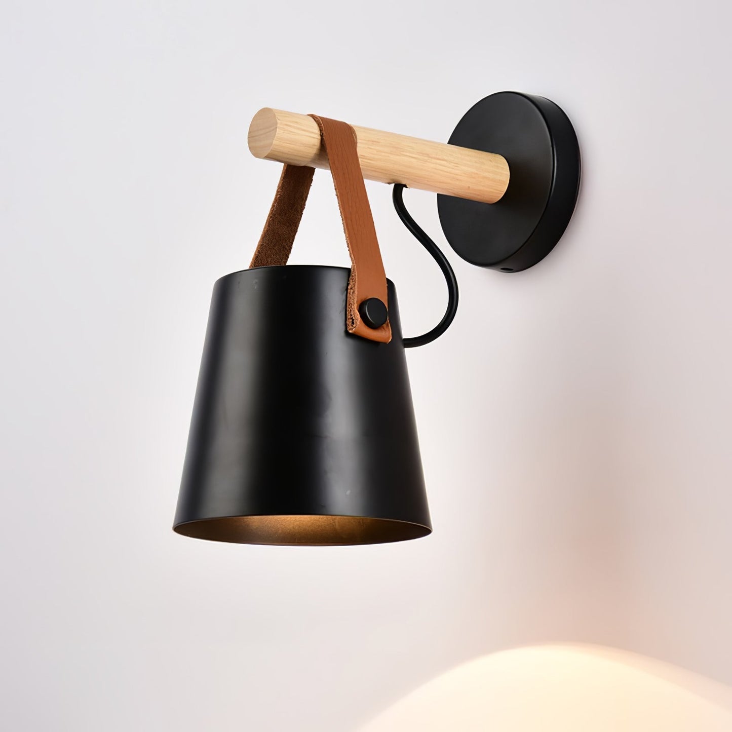 Frendorf | WoodlyGlow Konische Wandleuchte aus Holz | Modernes Design | Umweltfreundlich | Deko für Zuhause