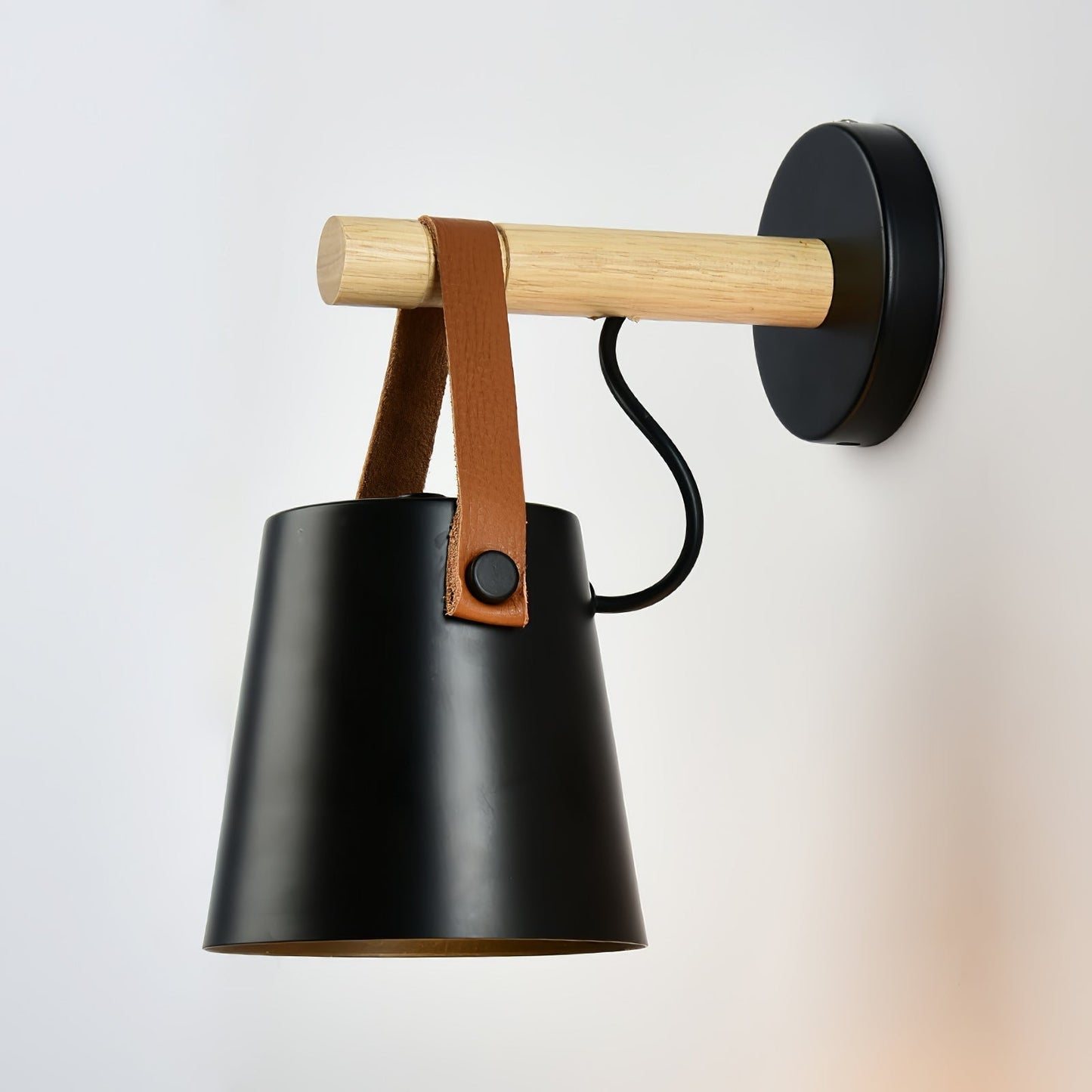 Frendorf | WoodlyGlow Konische Wandleuchte aus Holz | Modernes Design | Umweltfreundlich | Deko für Zuhause