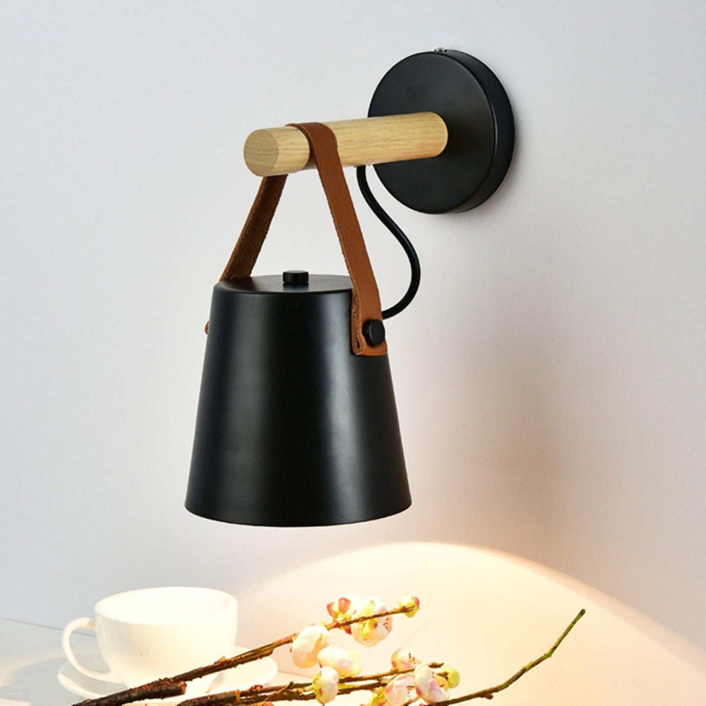 Frendorf | WoodlyGlow Konische Wandleuchte aus Holz | Modernes Design | Umweltfreundlich | Deko für Zuhause