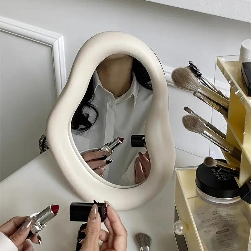 Mirrorly - Verformter Spiegel