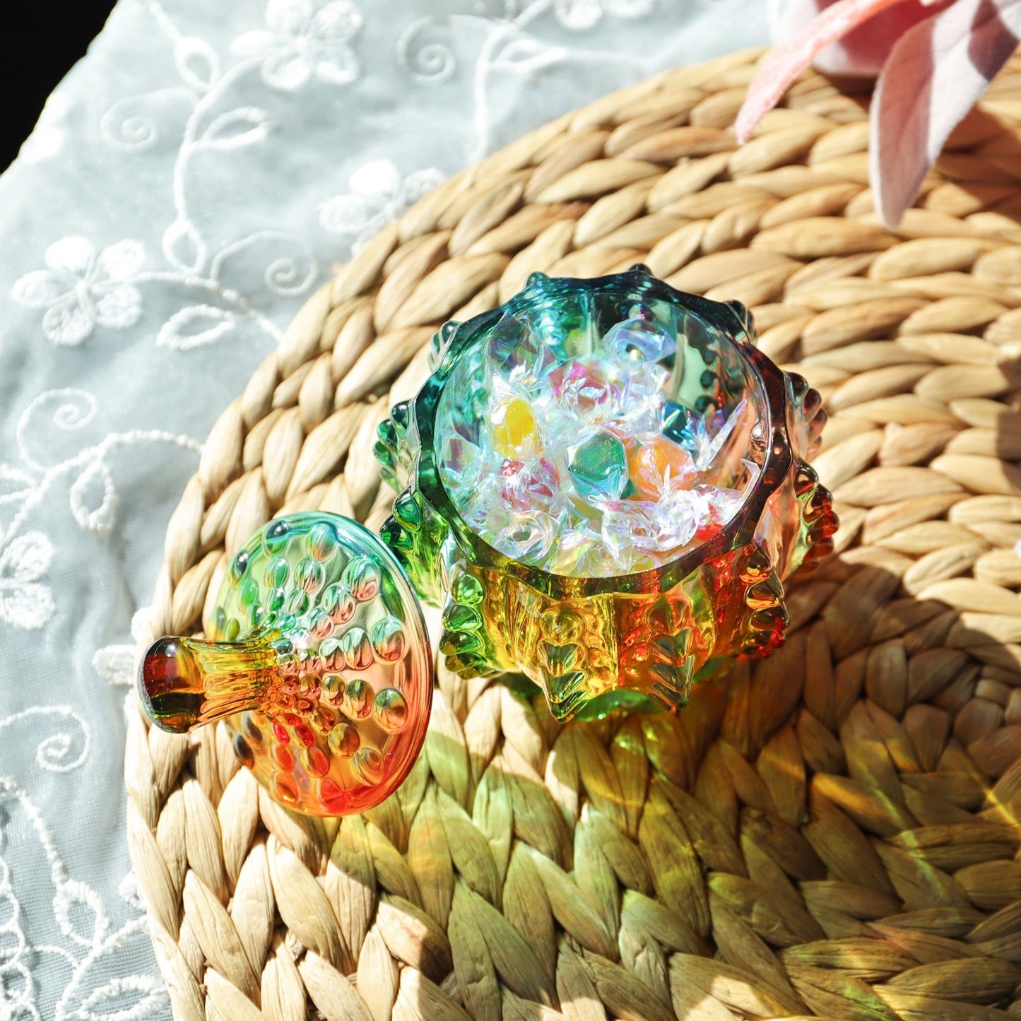 Iridescente Zuckerdose mit Deckel