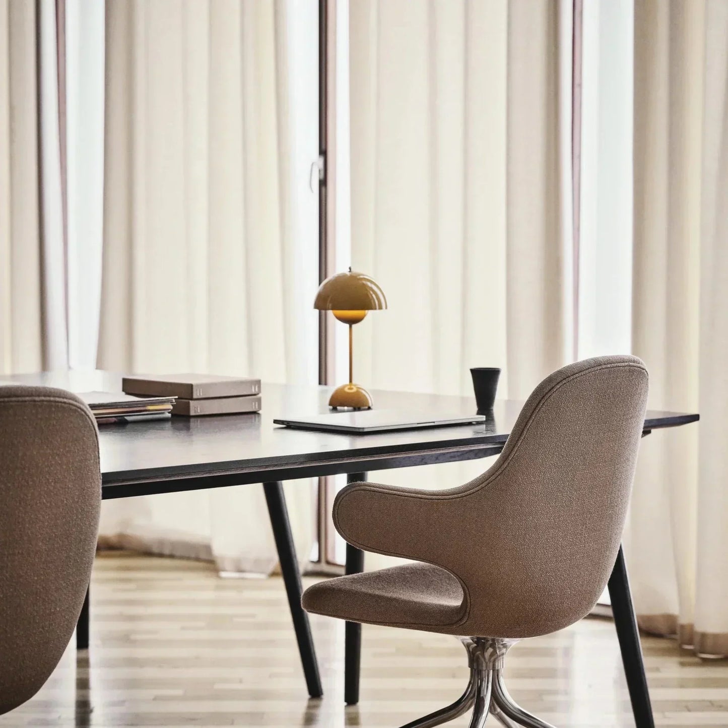 Moderne Tischlampe - Schlicht und Minimalistisch